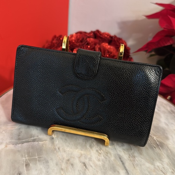 Chanel Caviar Skin Black long bifold wallet clean and beautiful - Picture 13 of 16